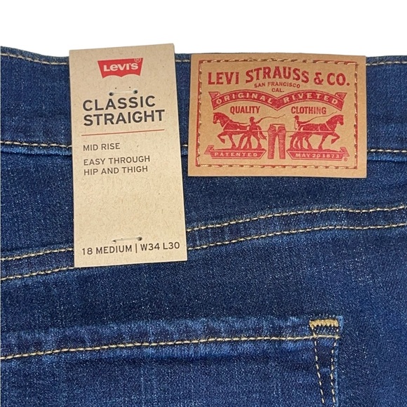 NWT Levi’s Classic Straight Mid Rise sculpt jeans Size 18Med W 34 X L 30. - Picture 8 of 8